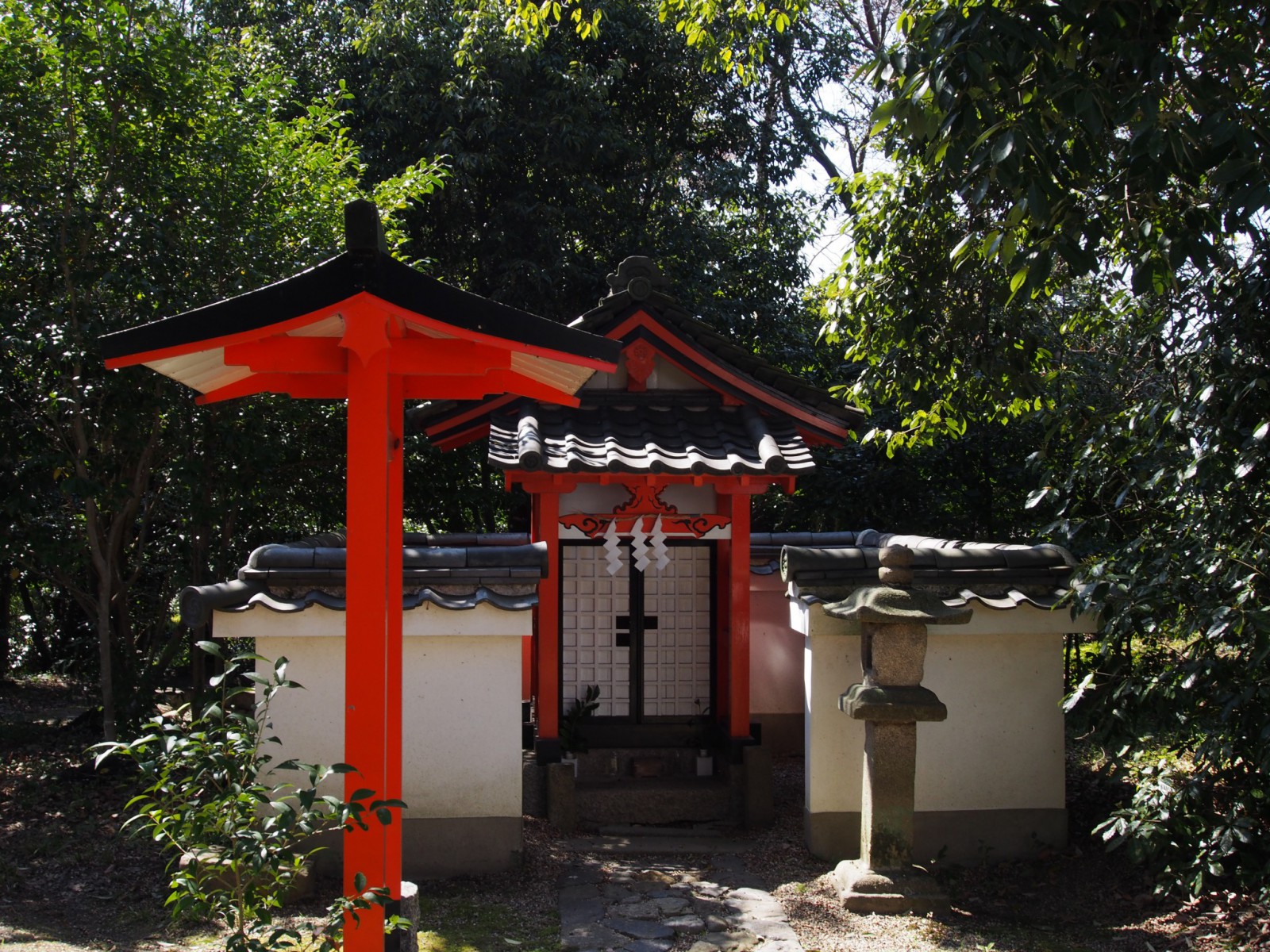 石瓶神社（奈良豆比古神社）