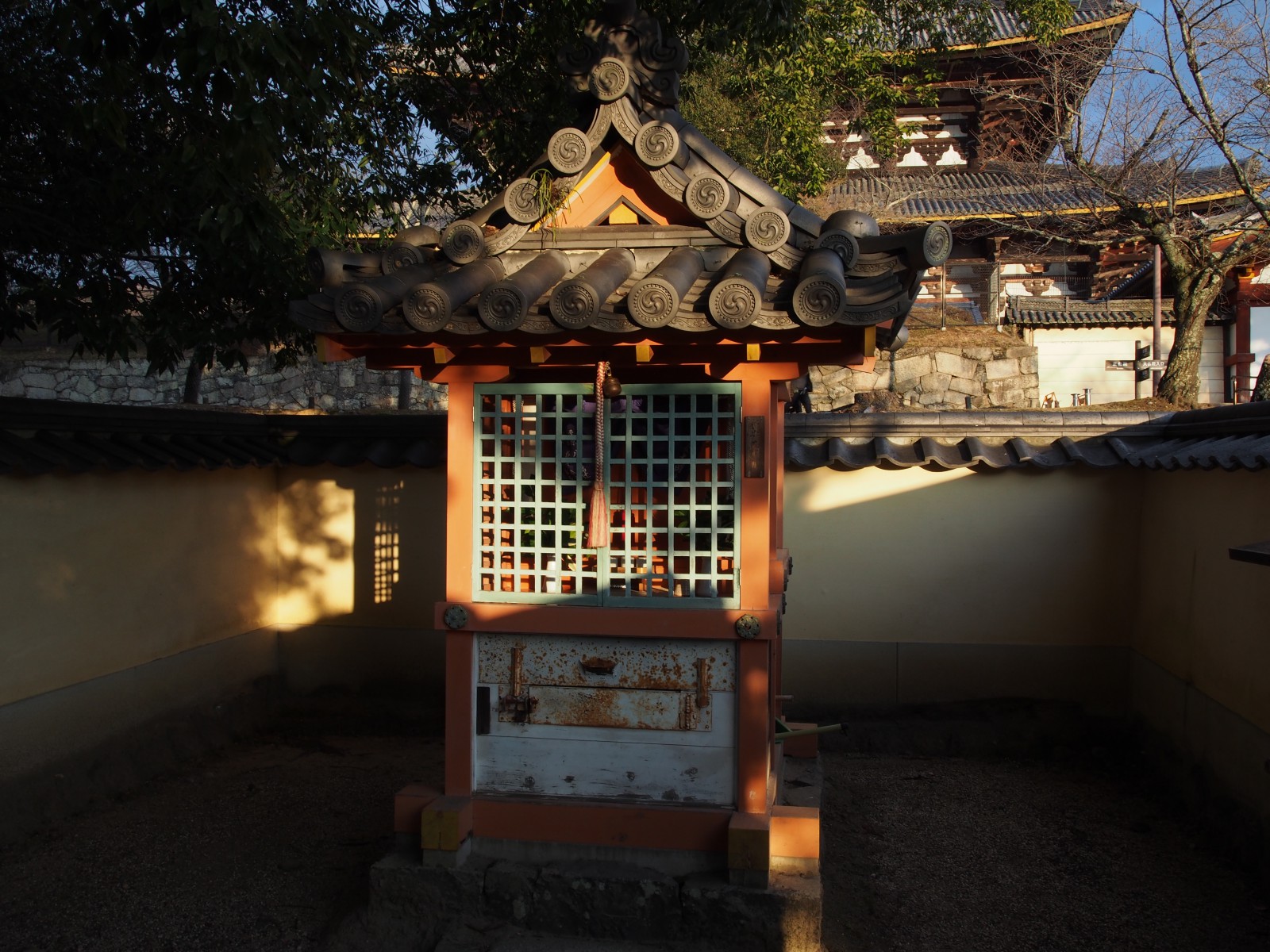 子安神社（東大寺）の本殿