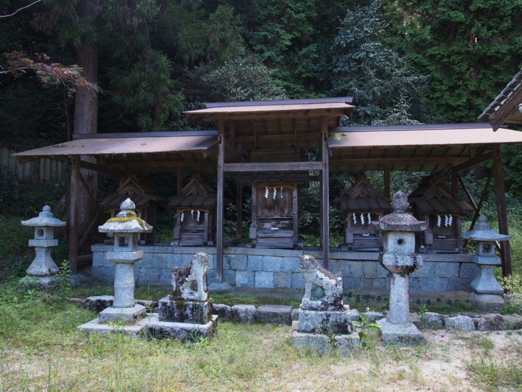駒形大重神社の境内社(春日神社・市杵島比売神社・八幡神社・神明神社・琴平神社)