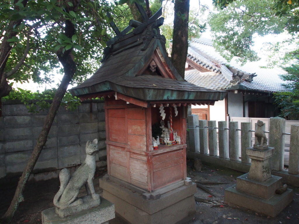 石園座多久虫玉神社境内社「稲荷神社」